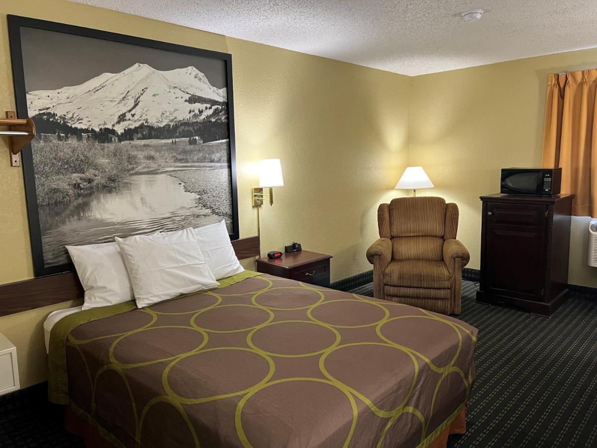 Super 8 By Wyndham Trinidad Hotel Room photo
